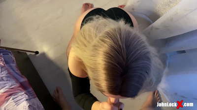 Redhead so'rish Dik va lanet, uning eshak bo'yicha sperma olish